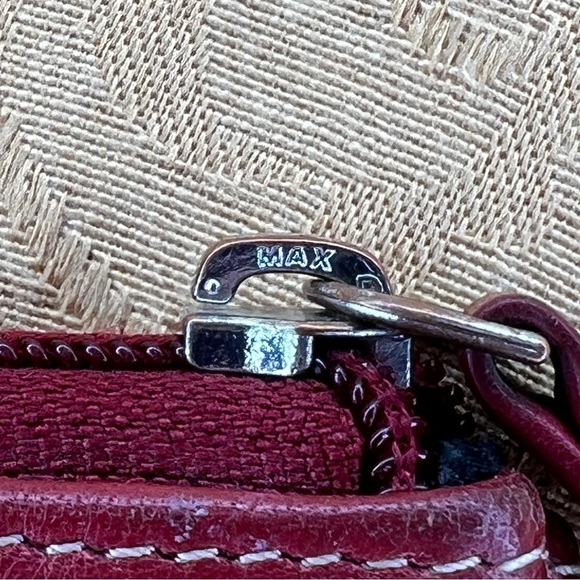 Red Leather Vintage Key Coin Purse Mini Bag Zip Closure Paul And Taylor - Picture 3 of 7